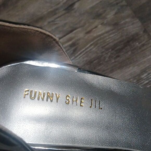 Funny She Jill silver platform butterfly embellished heels Sz 9.5 - Picture 8 of 8